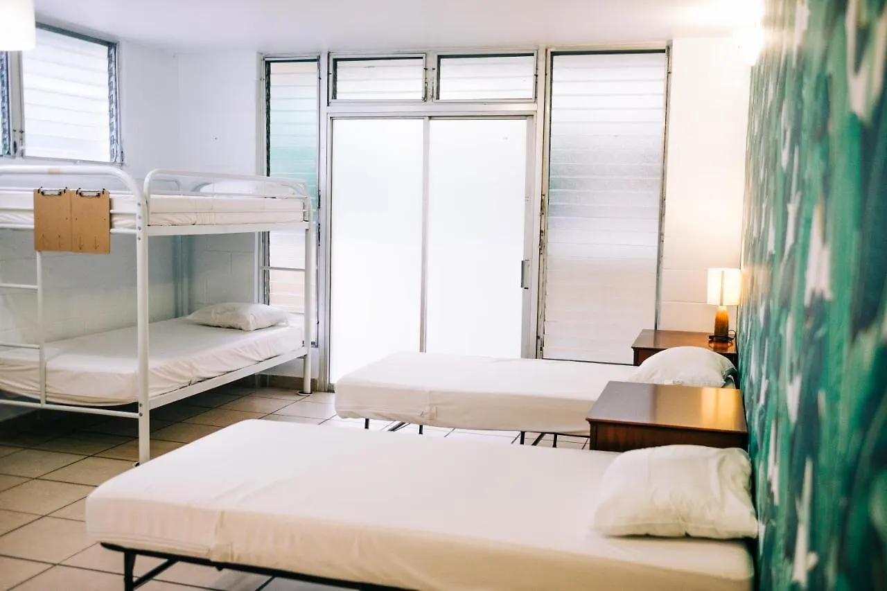 Waikiki Beachside Hostel Honolulu