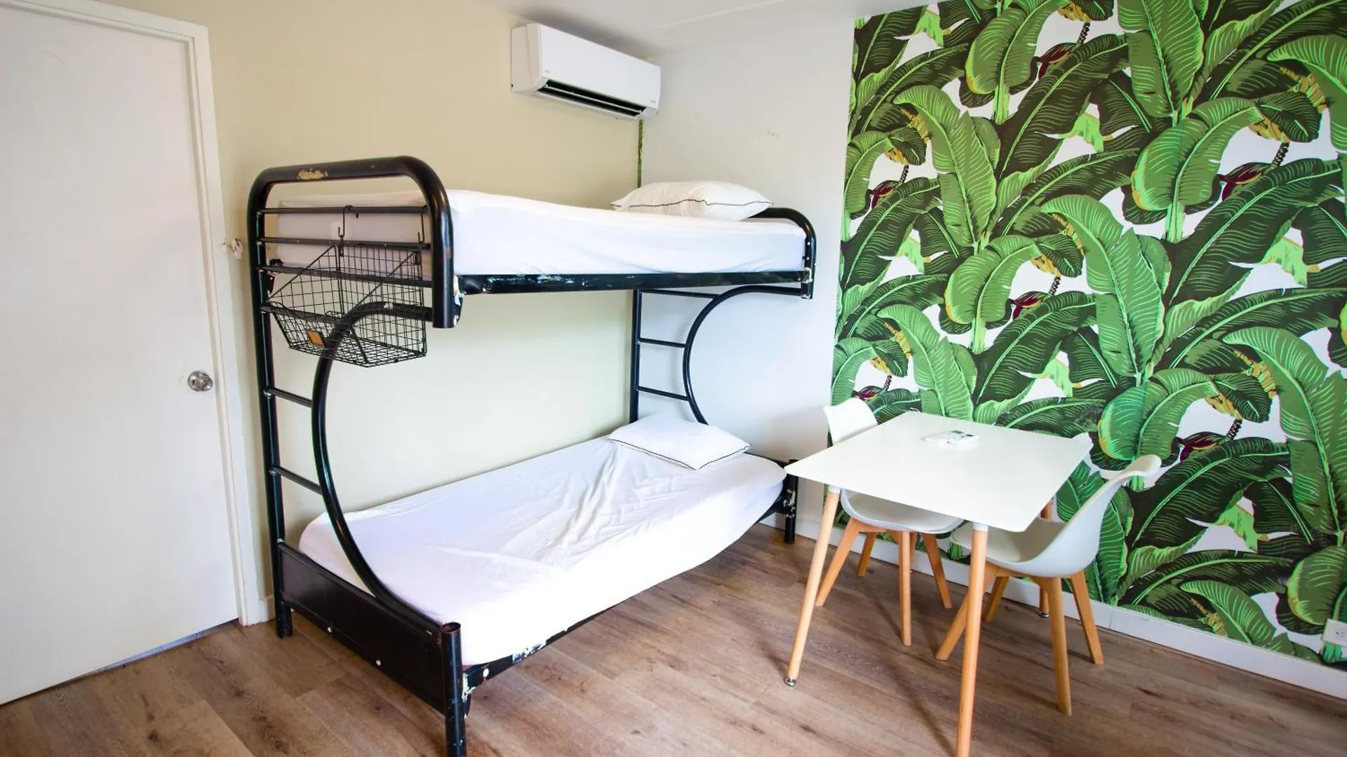 Waikiki Beachside Hostel Honolulu 0*,