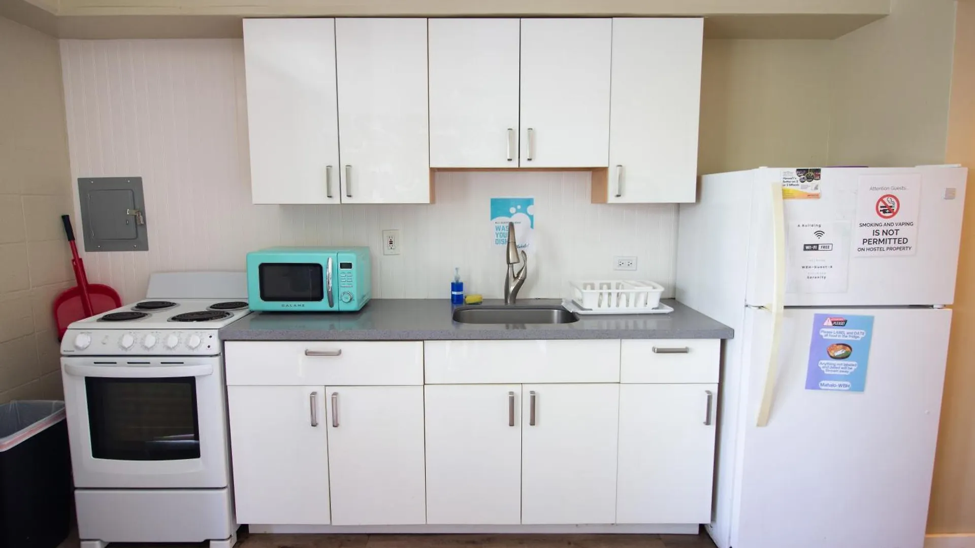 Waikiki Beachside Hostel Honolulu United States