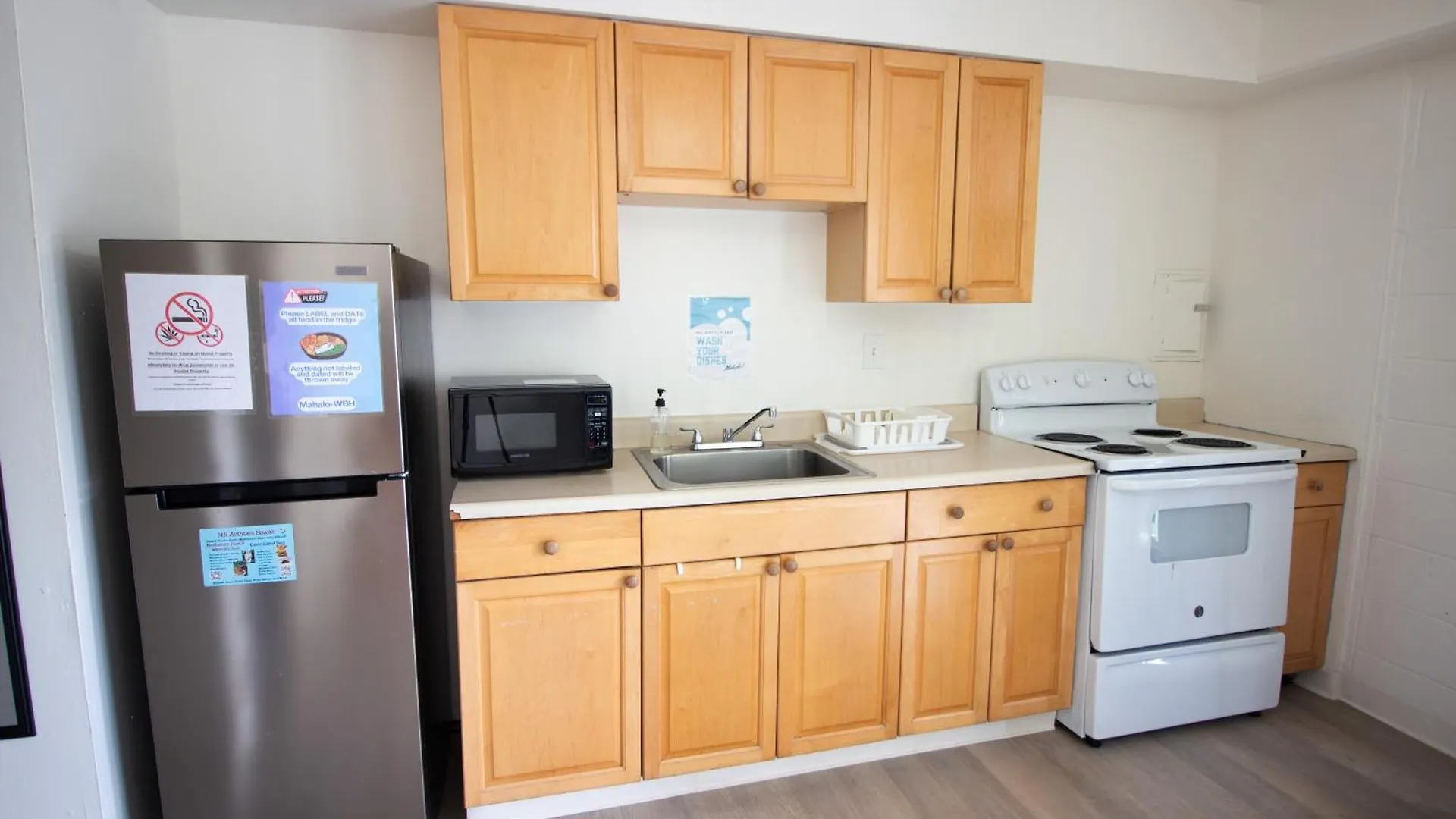 Waikiki Beachside Hostel Honolulu United States