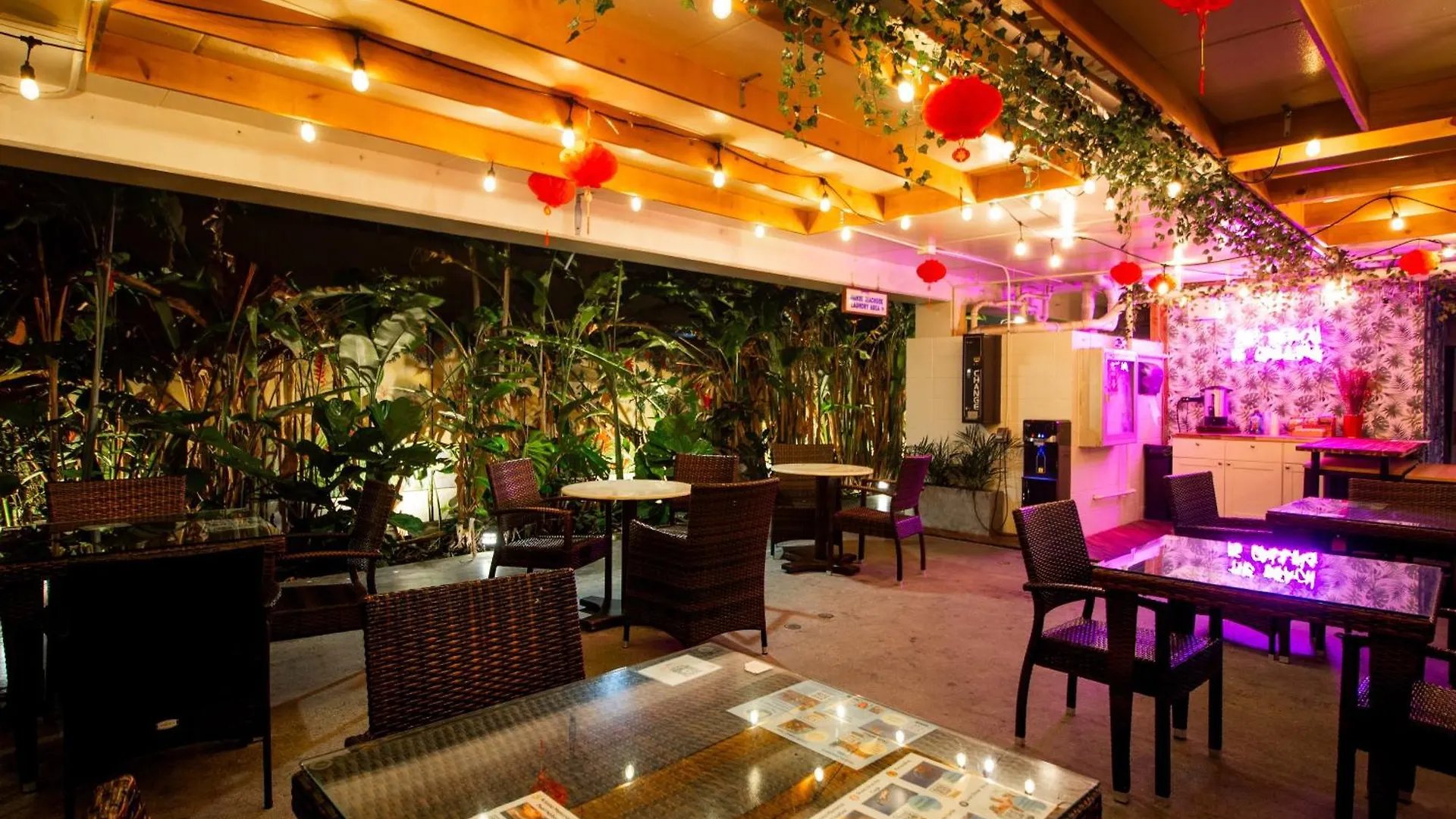Waikiki Beachside Hostel Honolulu United States
