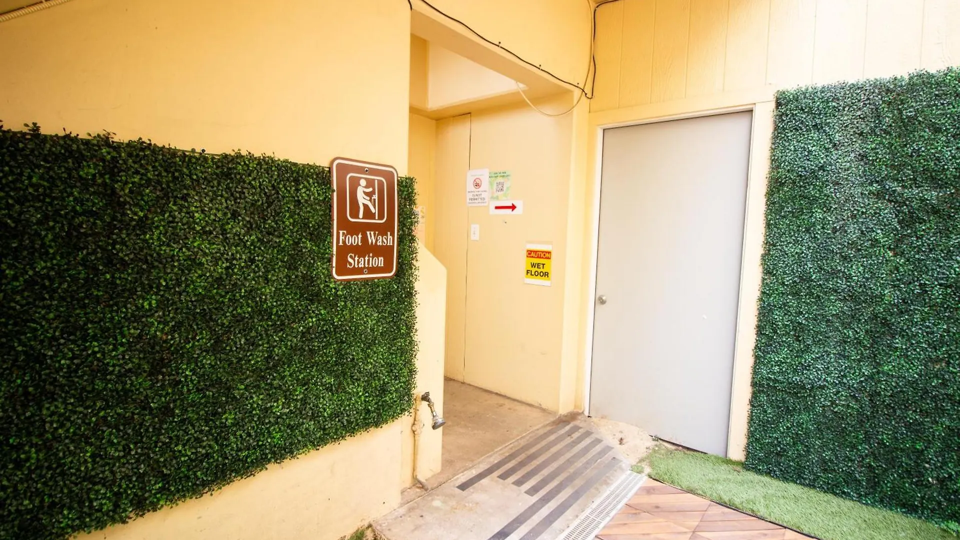 Waikiki Beachside Hostel Honolulu