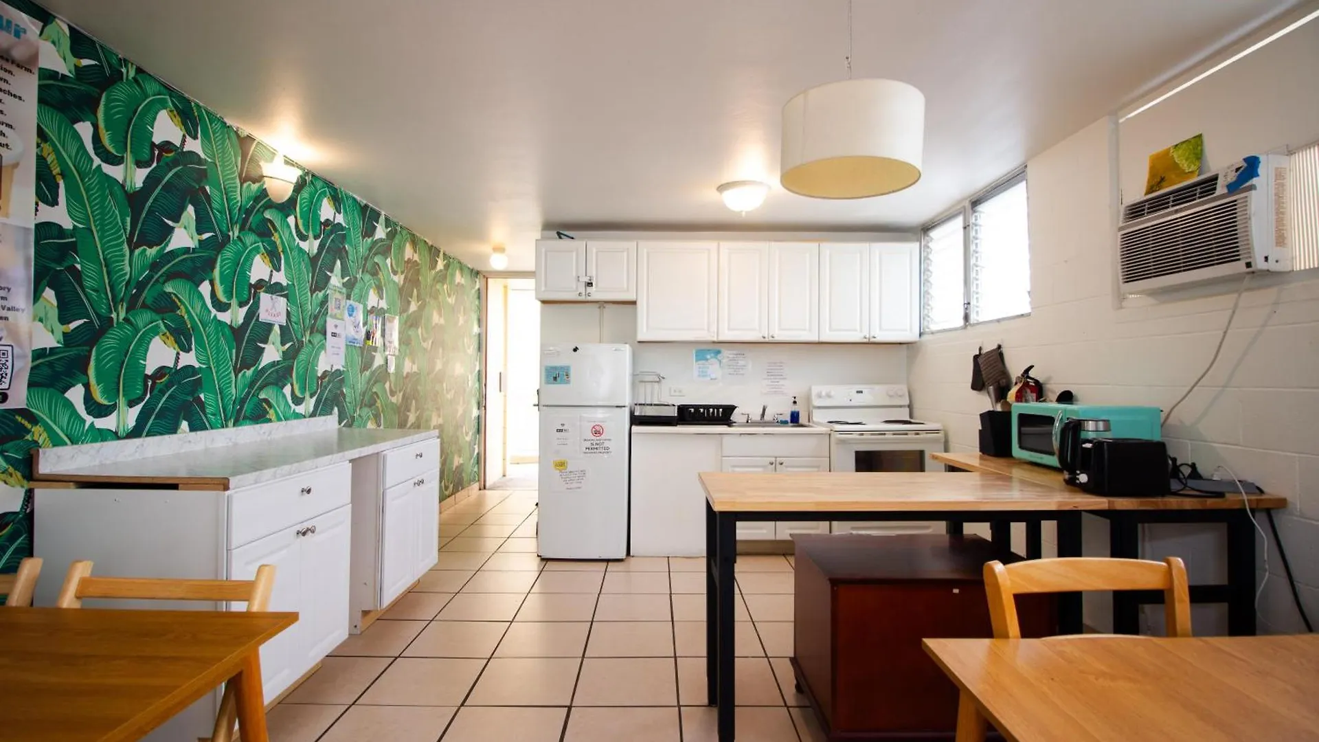 Waikiki Beachside Hostel Honolulu United States