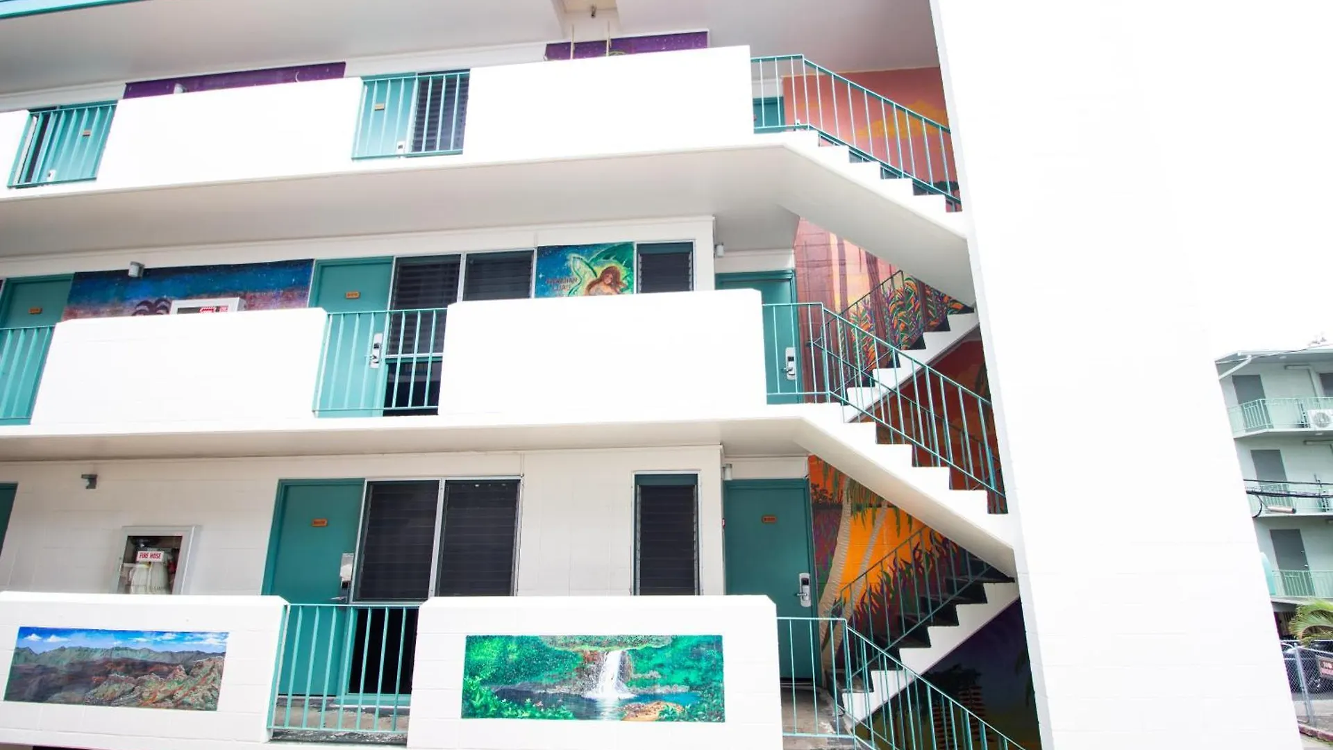 Waikiki Beachside Hostel Honolulu