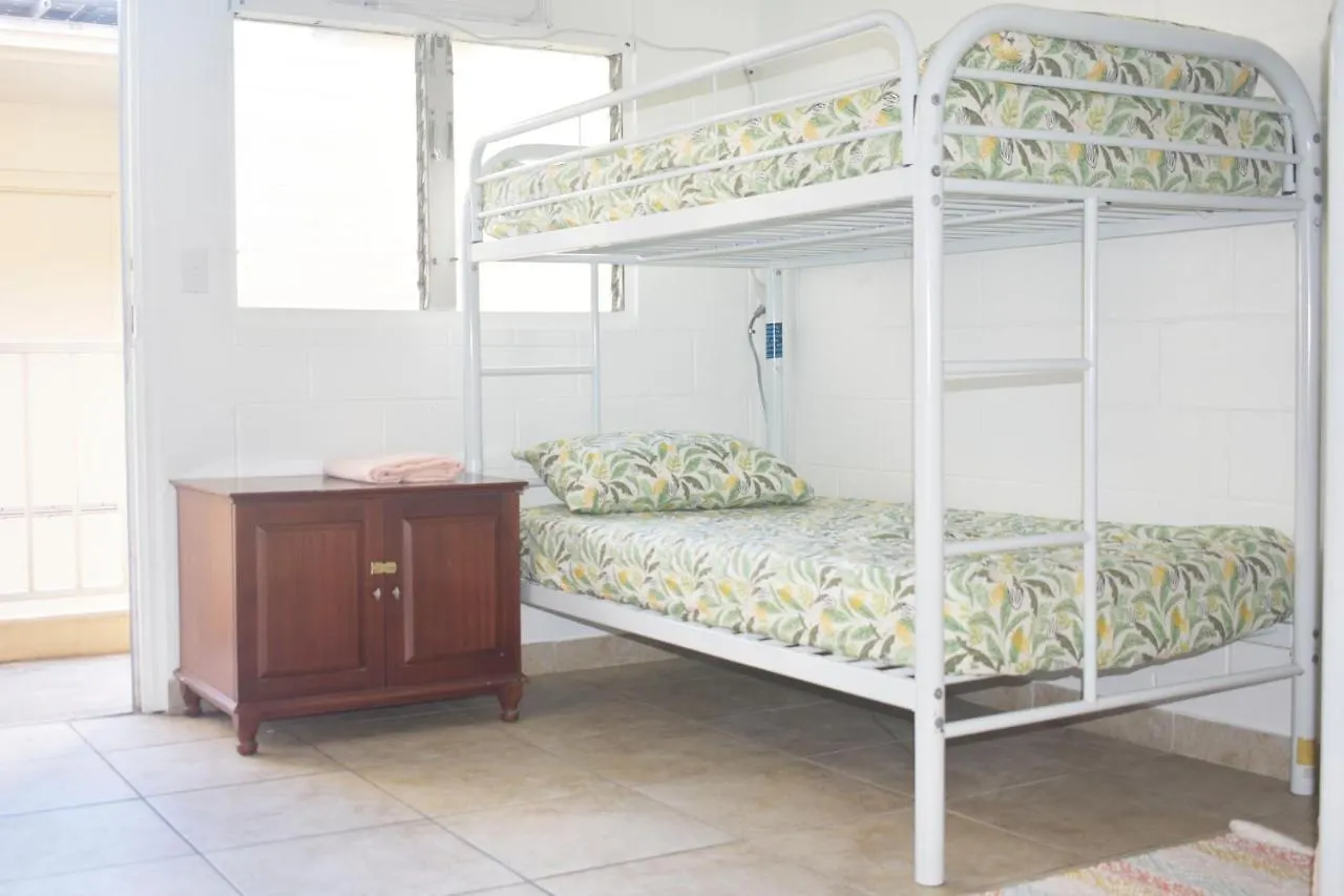 Waikiki Beachside Hostel Honolulu